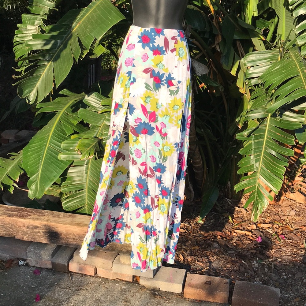 Guess double slit floral maxi skirt